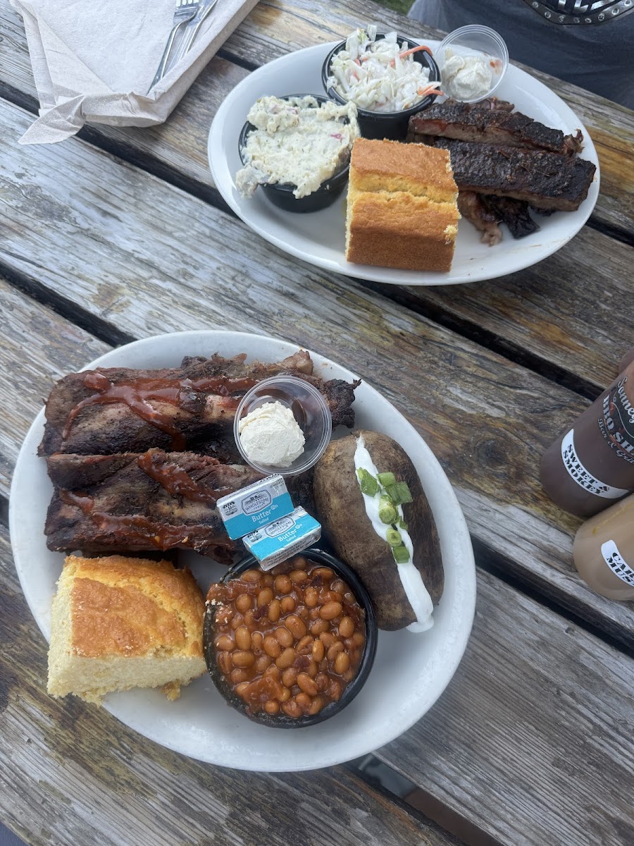Sonney's BBQ Shack Bar & Grill - 5