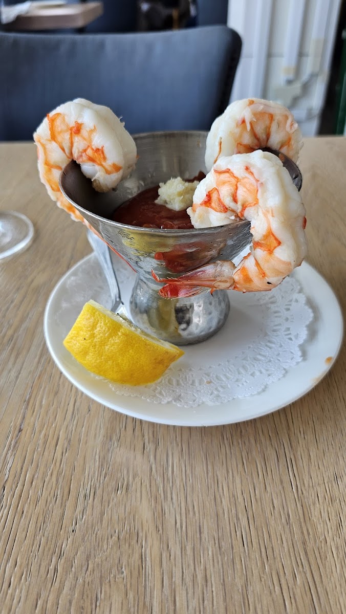 Shell & Bones Oyster Bar and Grill - 8