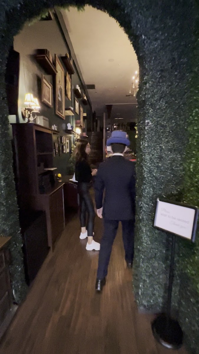 Pushkin Lounge & Bar - 6