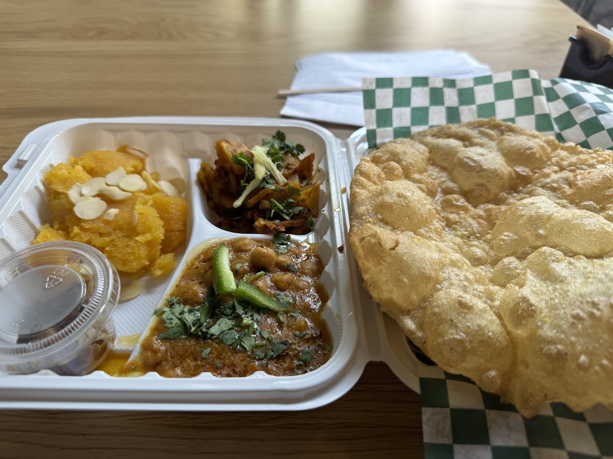Zephyr and Shai Restaurant - 9