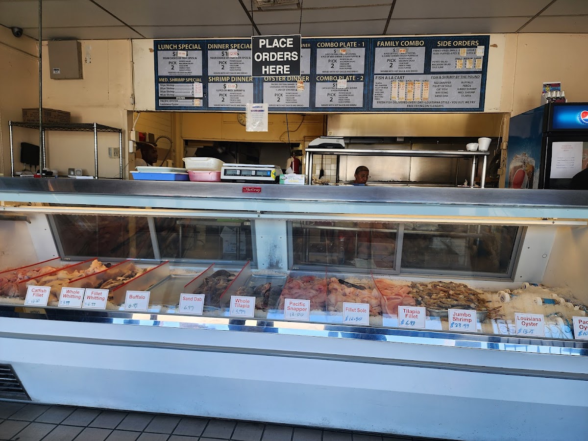 Family Fish Market - 2