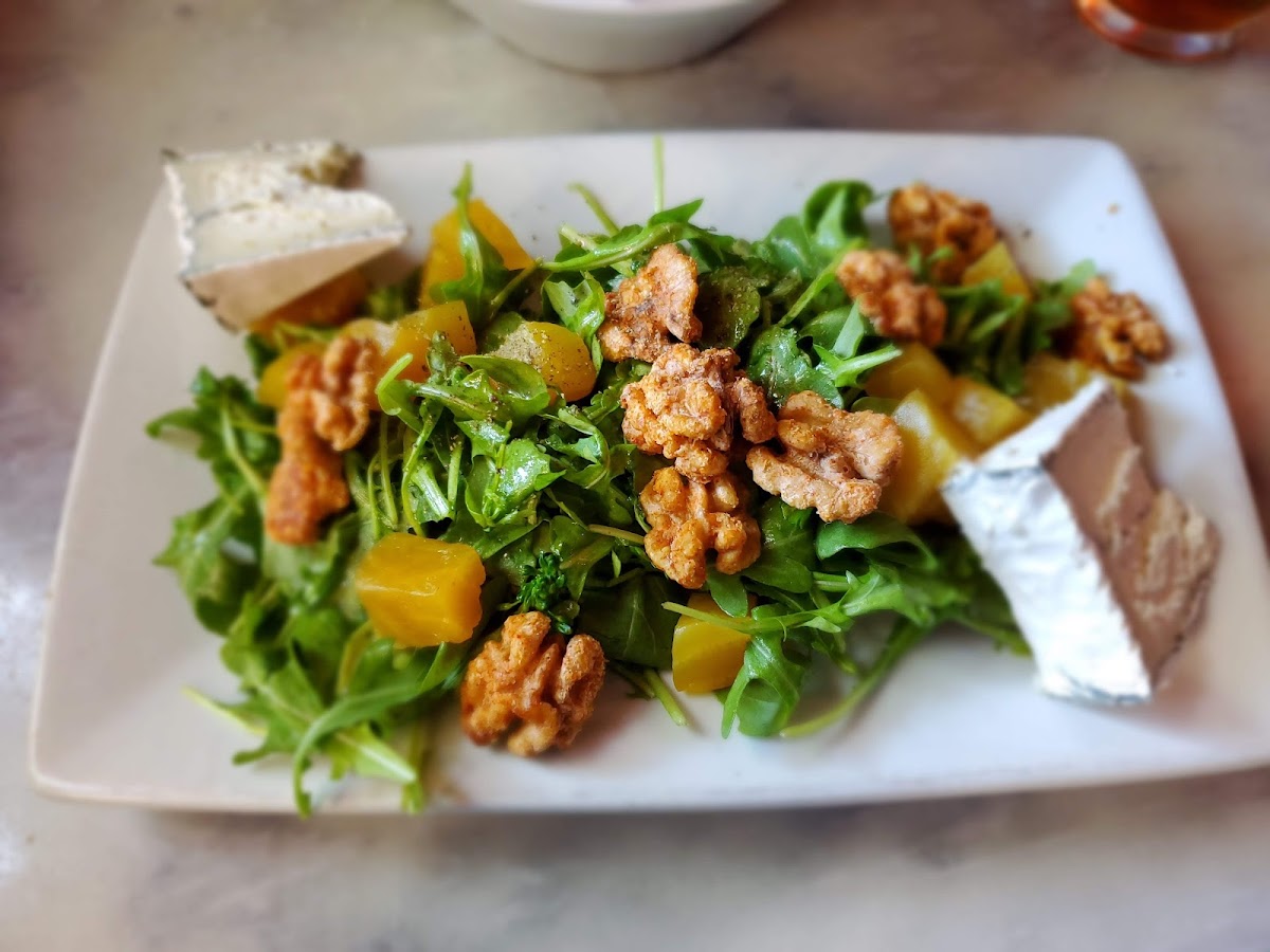Lucca Bar & Grill - 6