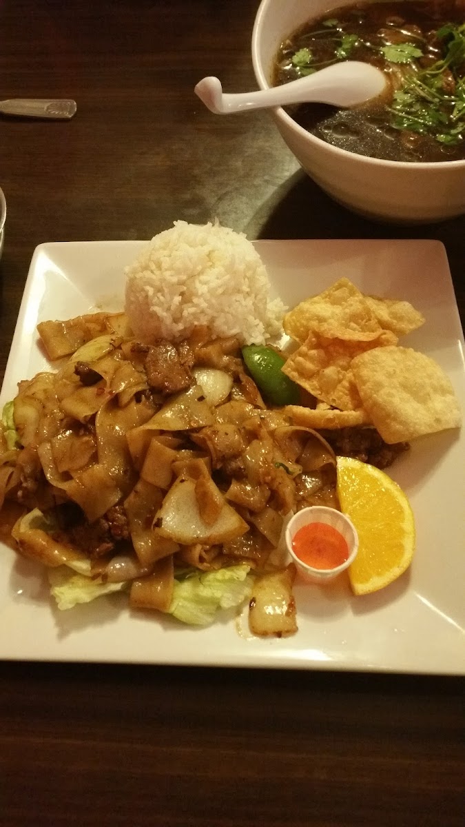 Sizzling Thai Kitchen - 6