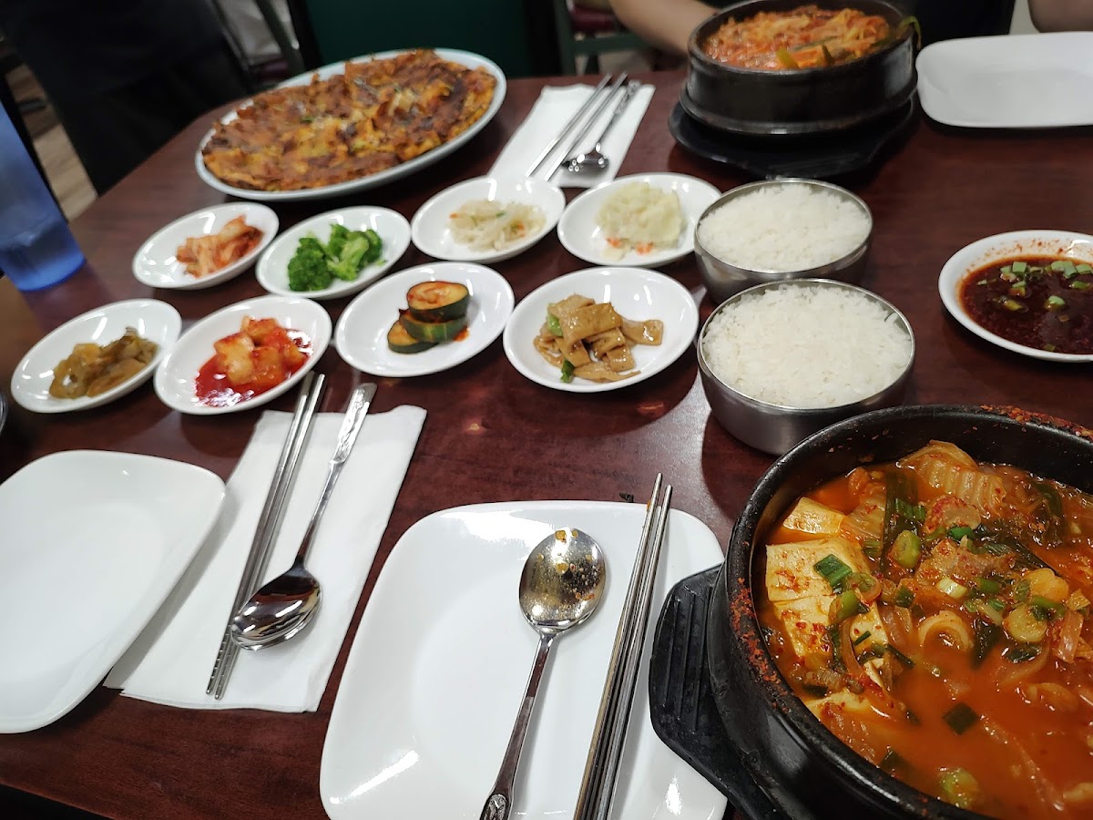 Always Spring Restaurant - 5
