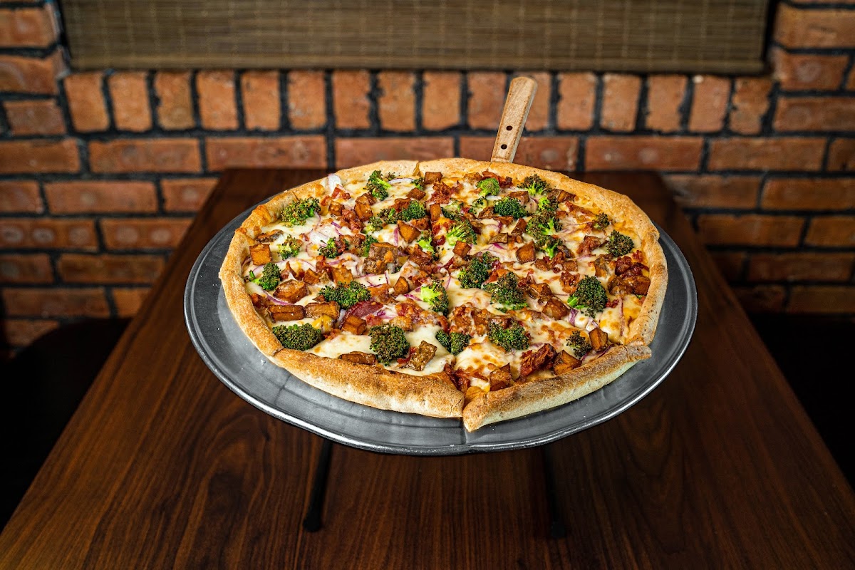 Flingers Pizza Pub - 3