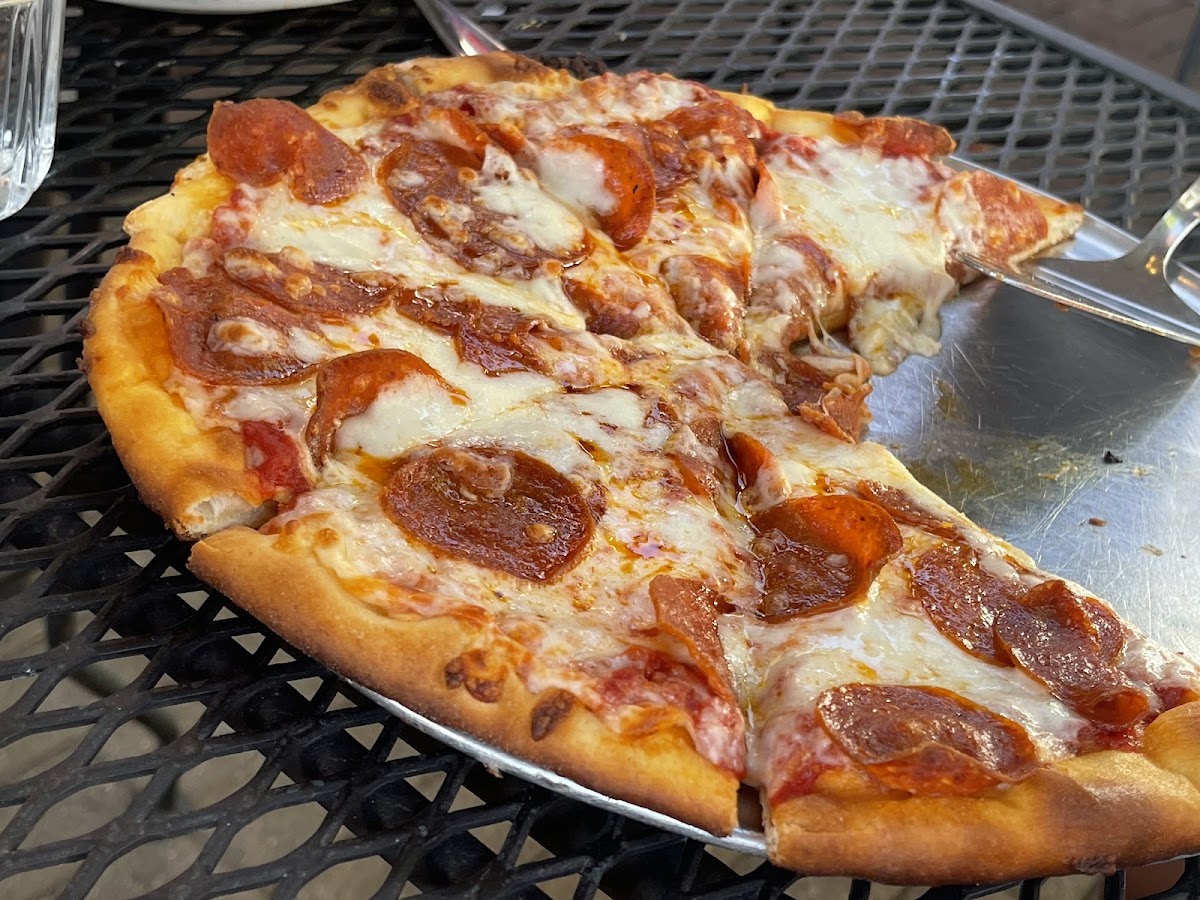 Zano's Family Italian & Pizzeria - 7