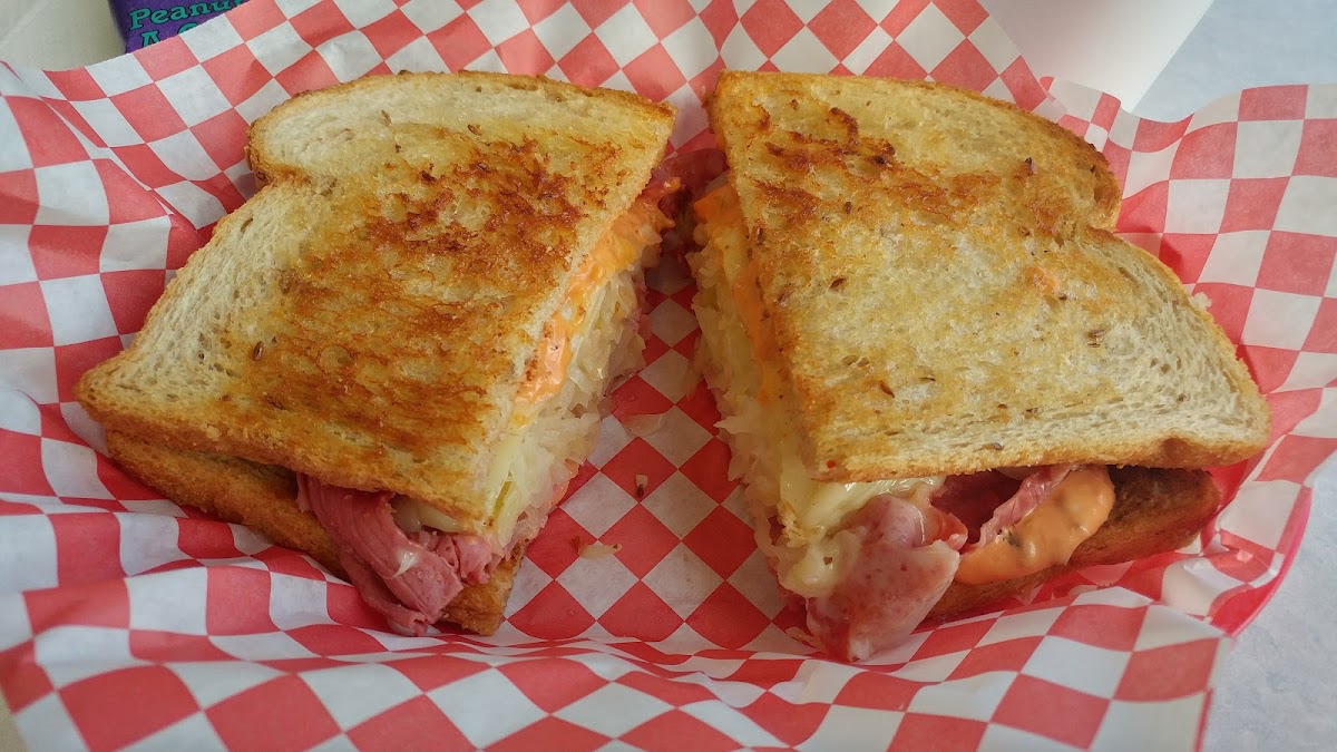 Beyer Deli - 8