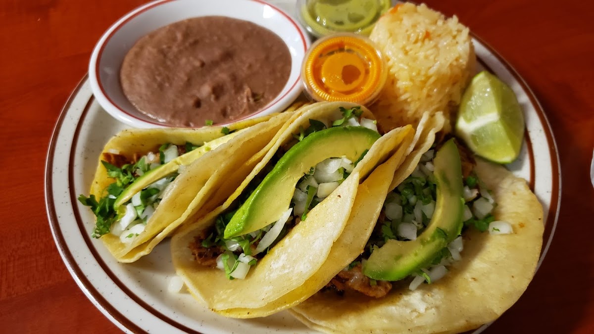 Victoria Latina Restaurant - 8
