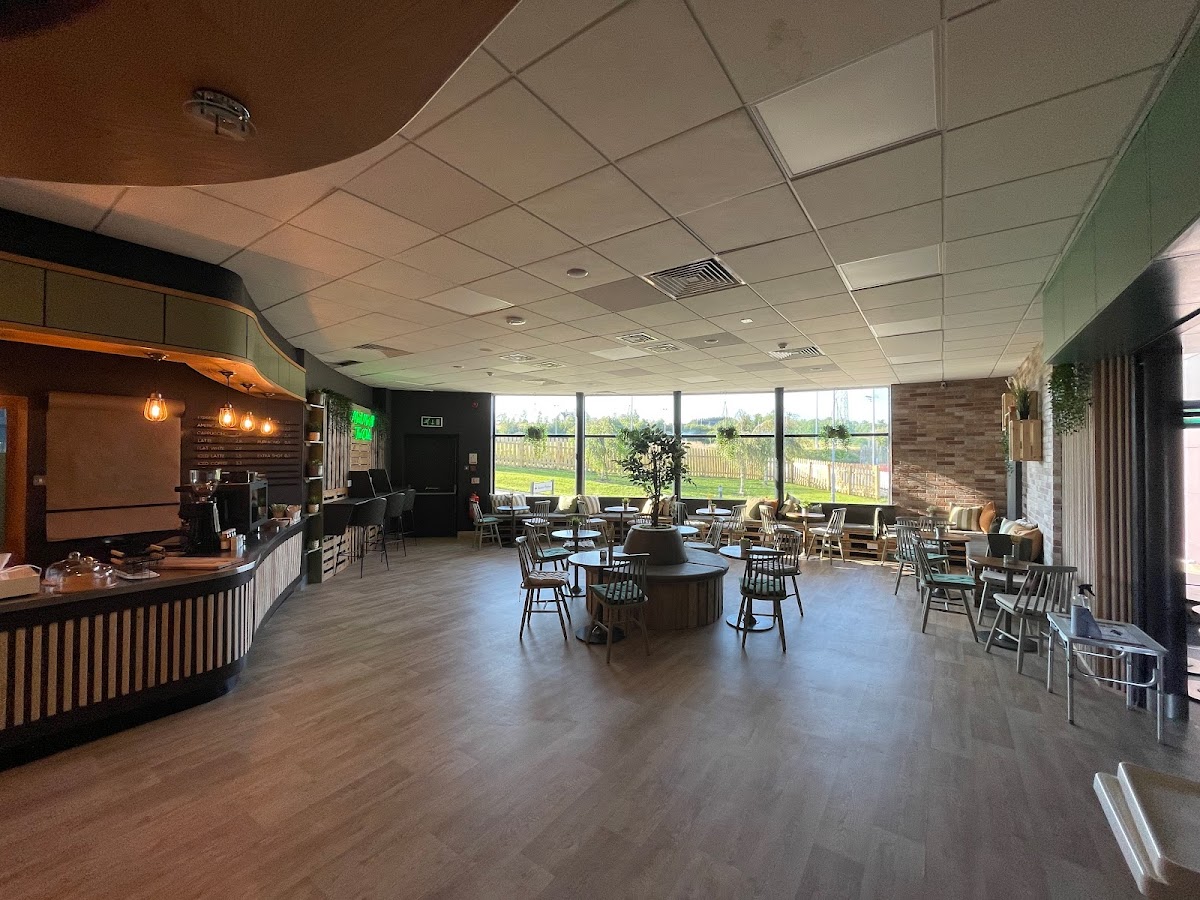 Natur & Co Social Wellness Club