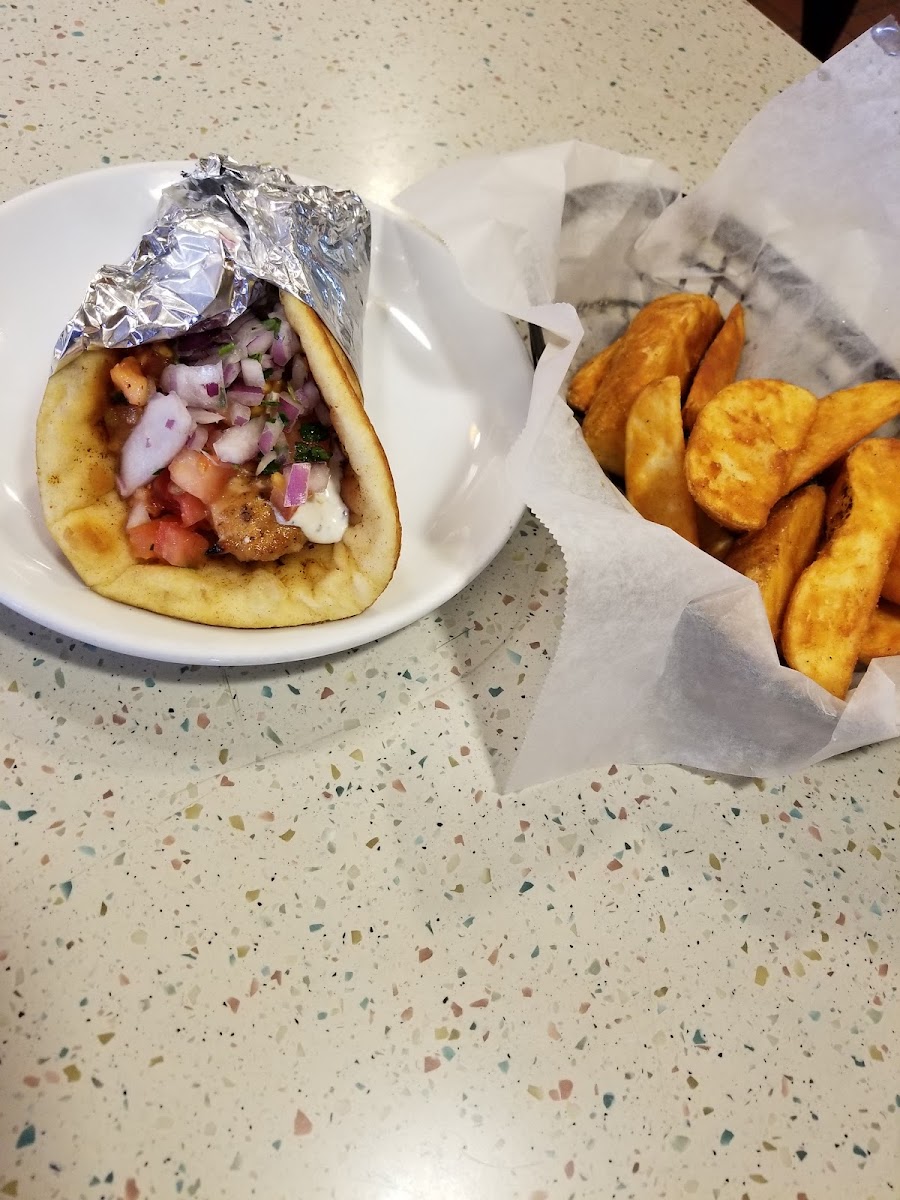 Samos Restaurant - 8