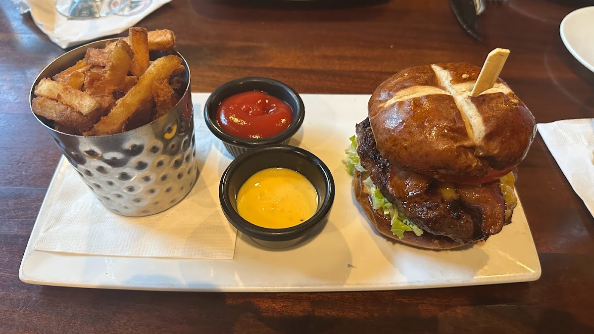 Zephyr Grill & Bar - 4