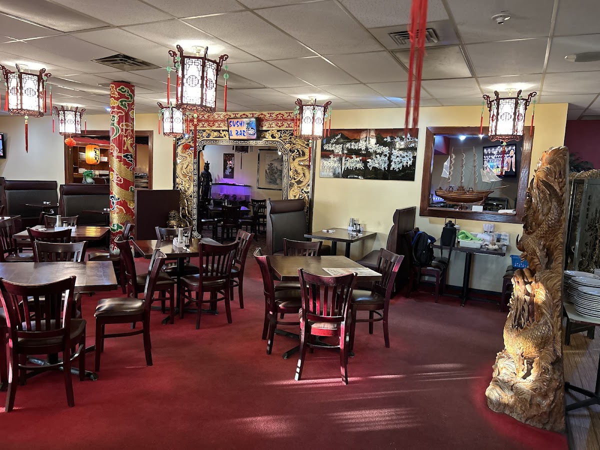 Dragon Cafe - 3