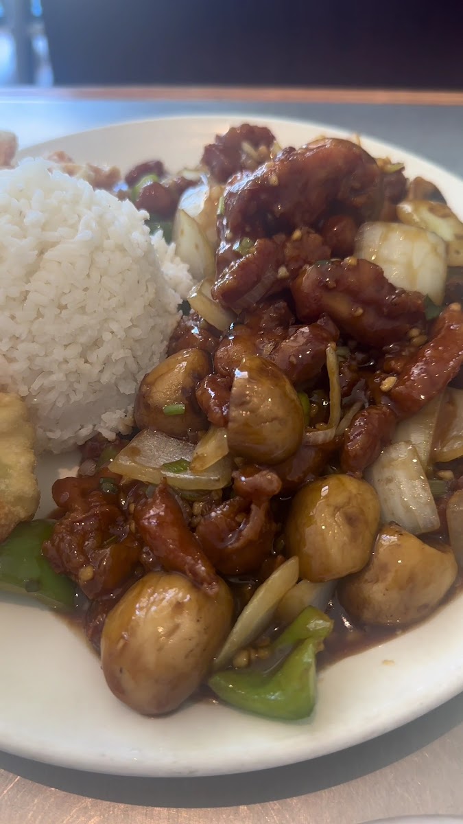 Peony Chinese Cuisine - 2
