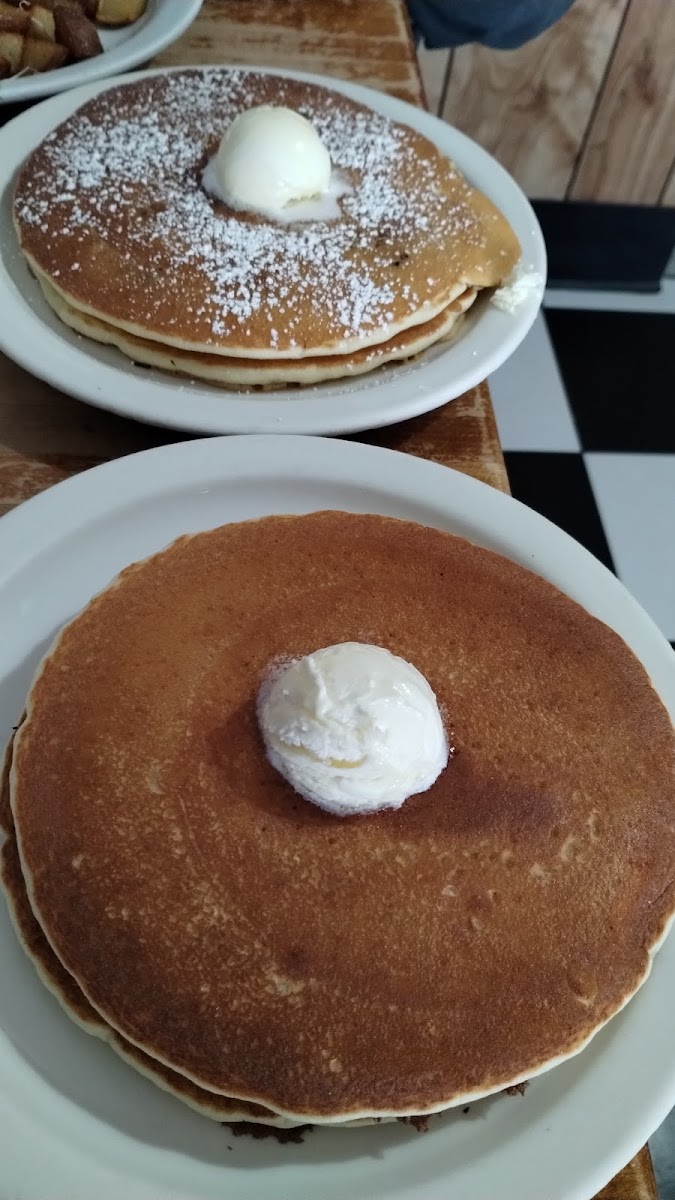 Pop's Cafe - 9