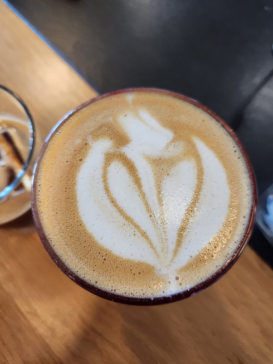 MillCross Coffee Bar & Kitchen / La Sabina Wine Bar - 5