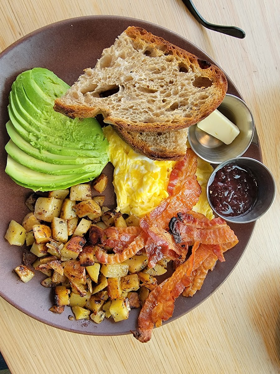 MillCross Coffee Bar & Kitchen / La Sabina Wine Bar - 7