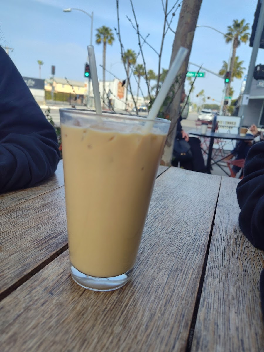 MillCross Coffee Bar & Kitchen / La Sabina Wine Bar - 9