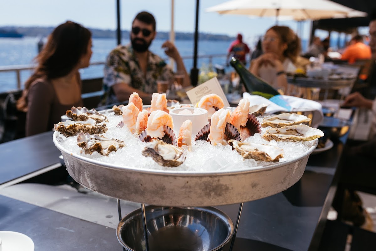 Elliott's Oyster House - 3