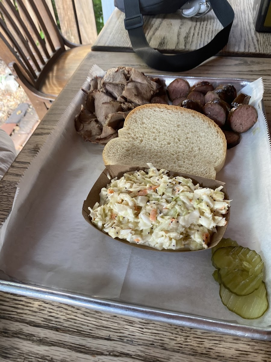 Woodyard Bar-B-Que - 4