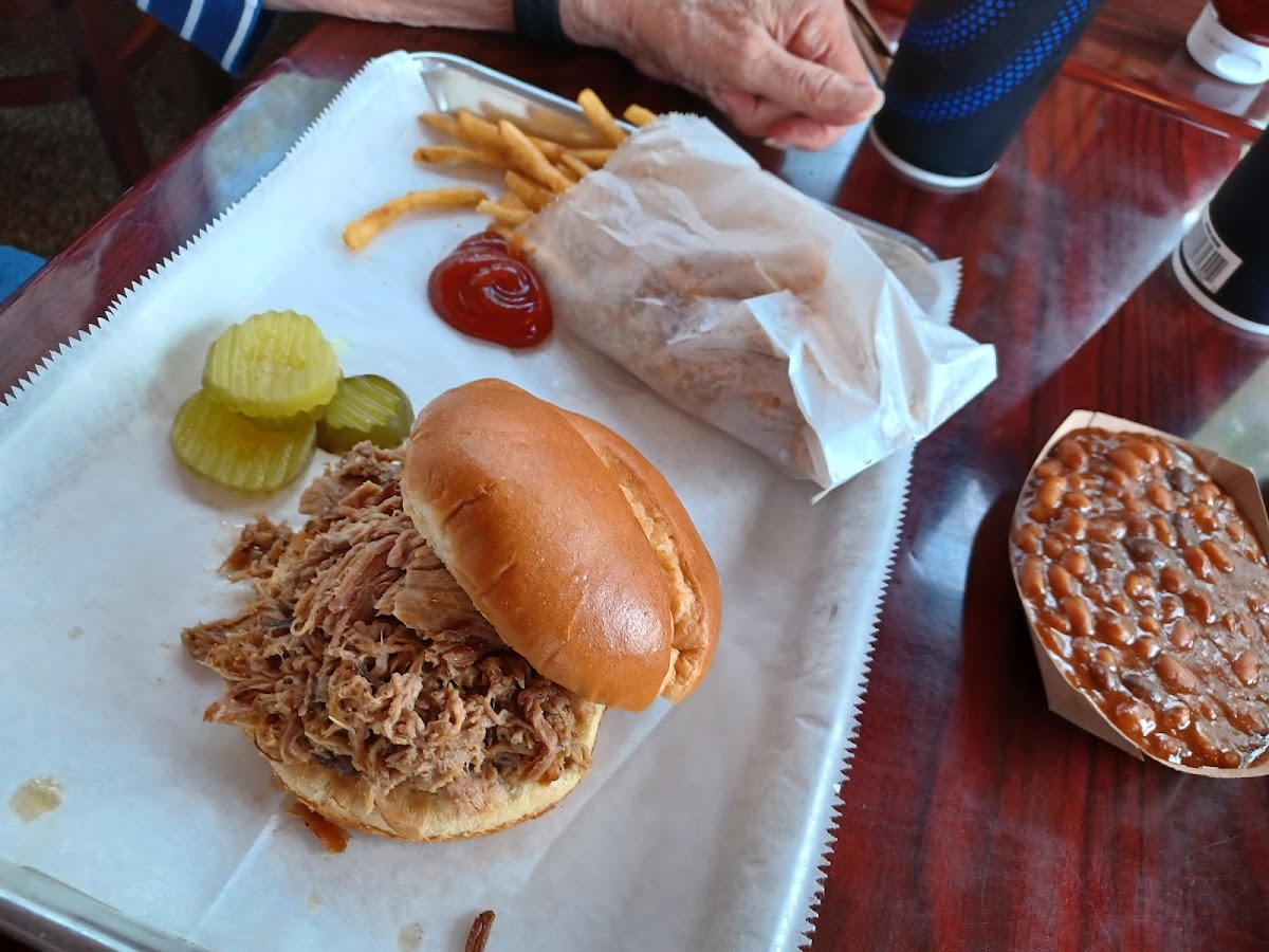 Woodyard Bar-B-Que - 8
