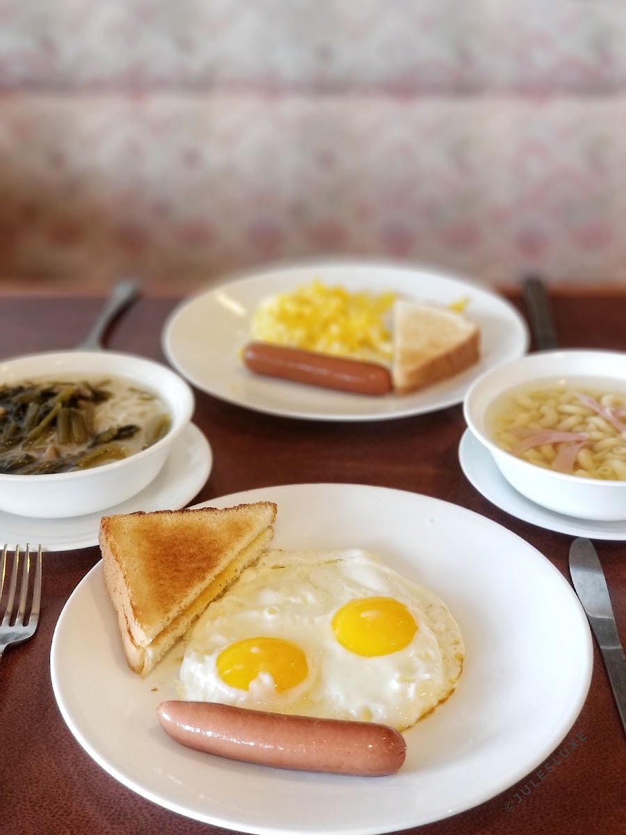 Hong Kong's Cafe 香 港 茶 餐 廳 - 7