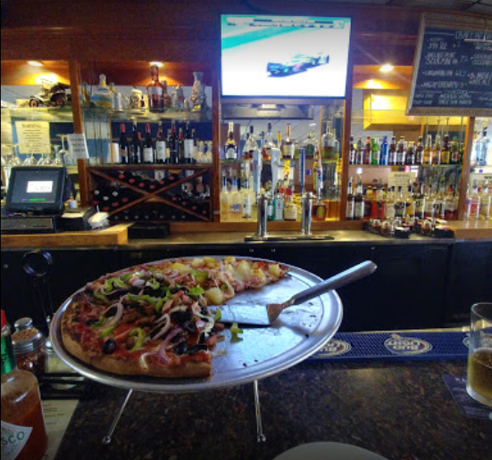 Caps Pizza & Bar - 5
