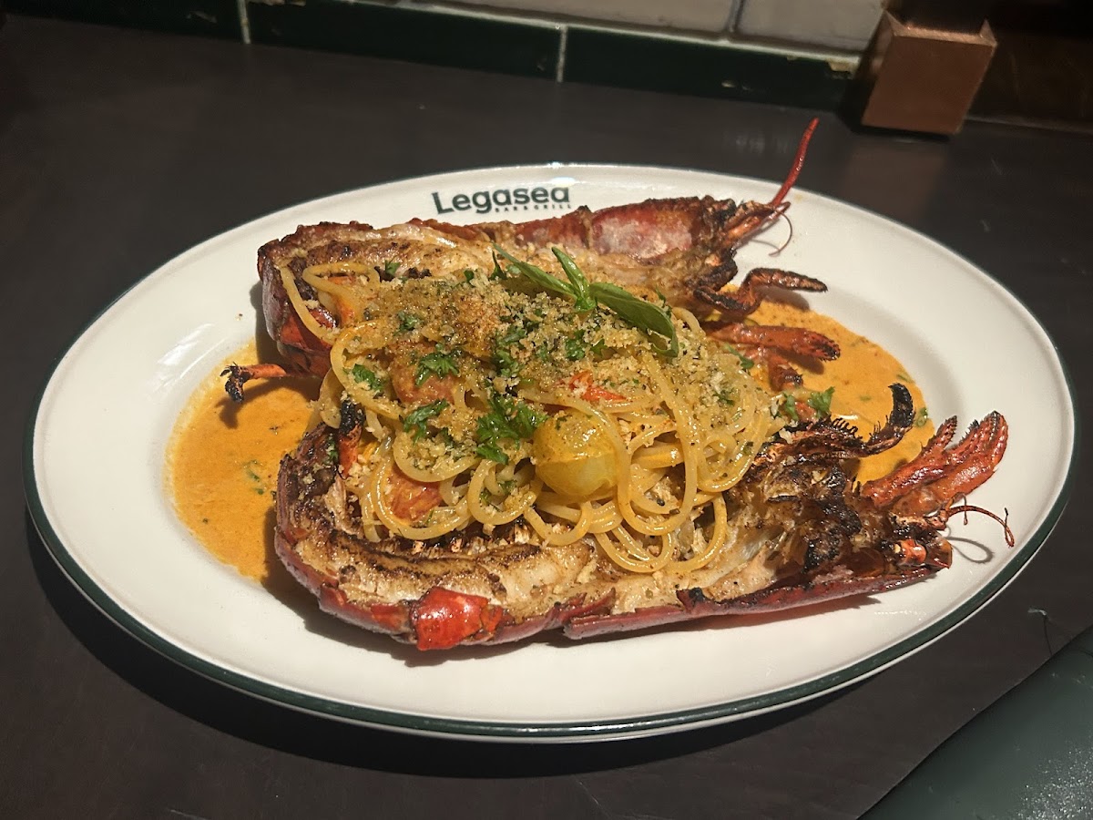 Legasea Bar & Grill - 10