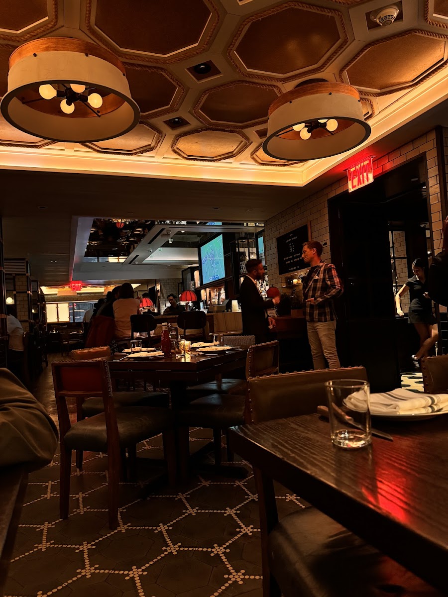 Legasea Bar & Grill - 3
