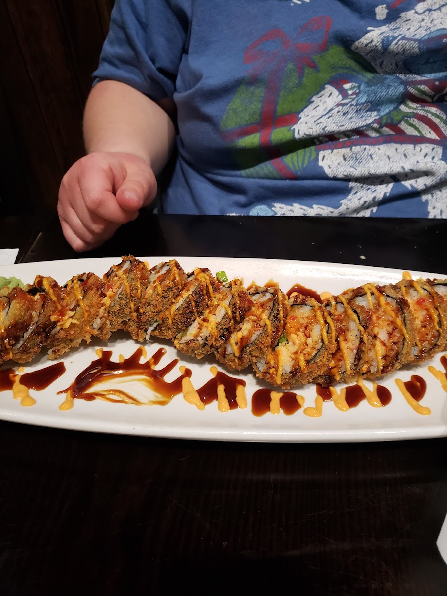 TWIISTED Burgers & Sushi - 5