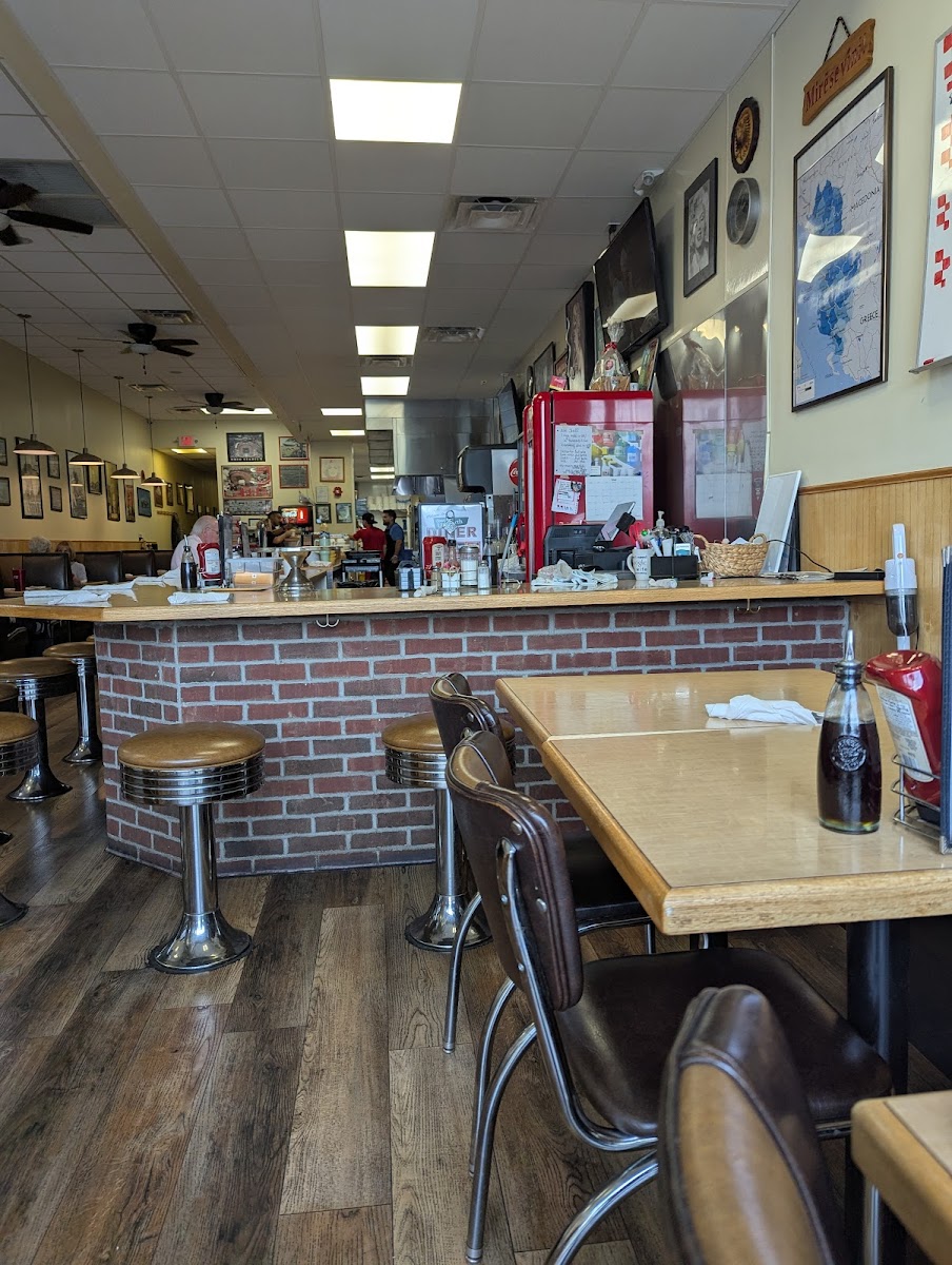 George's Linworth Diner - 3