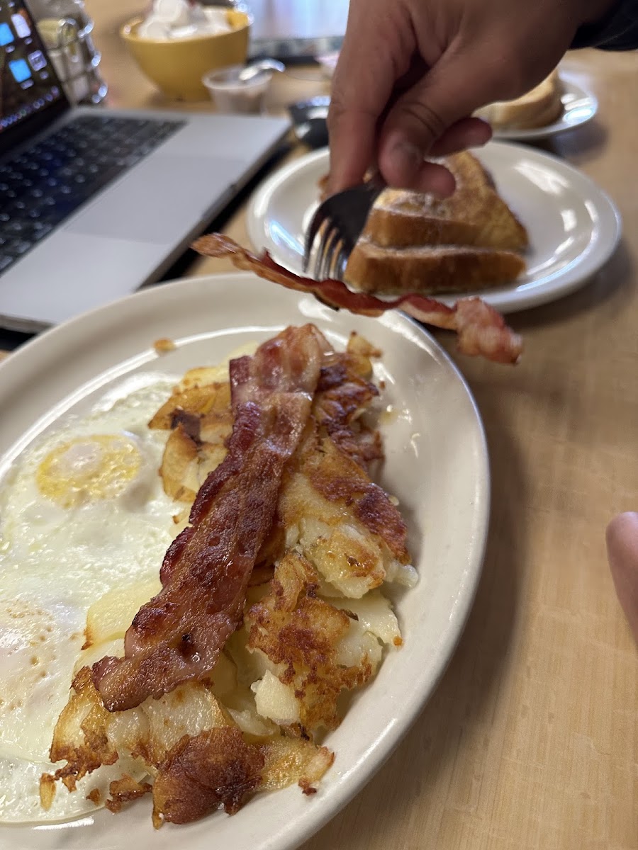 George's Linworth Diner - 6