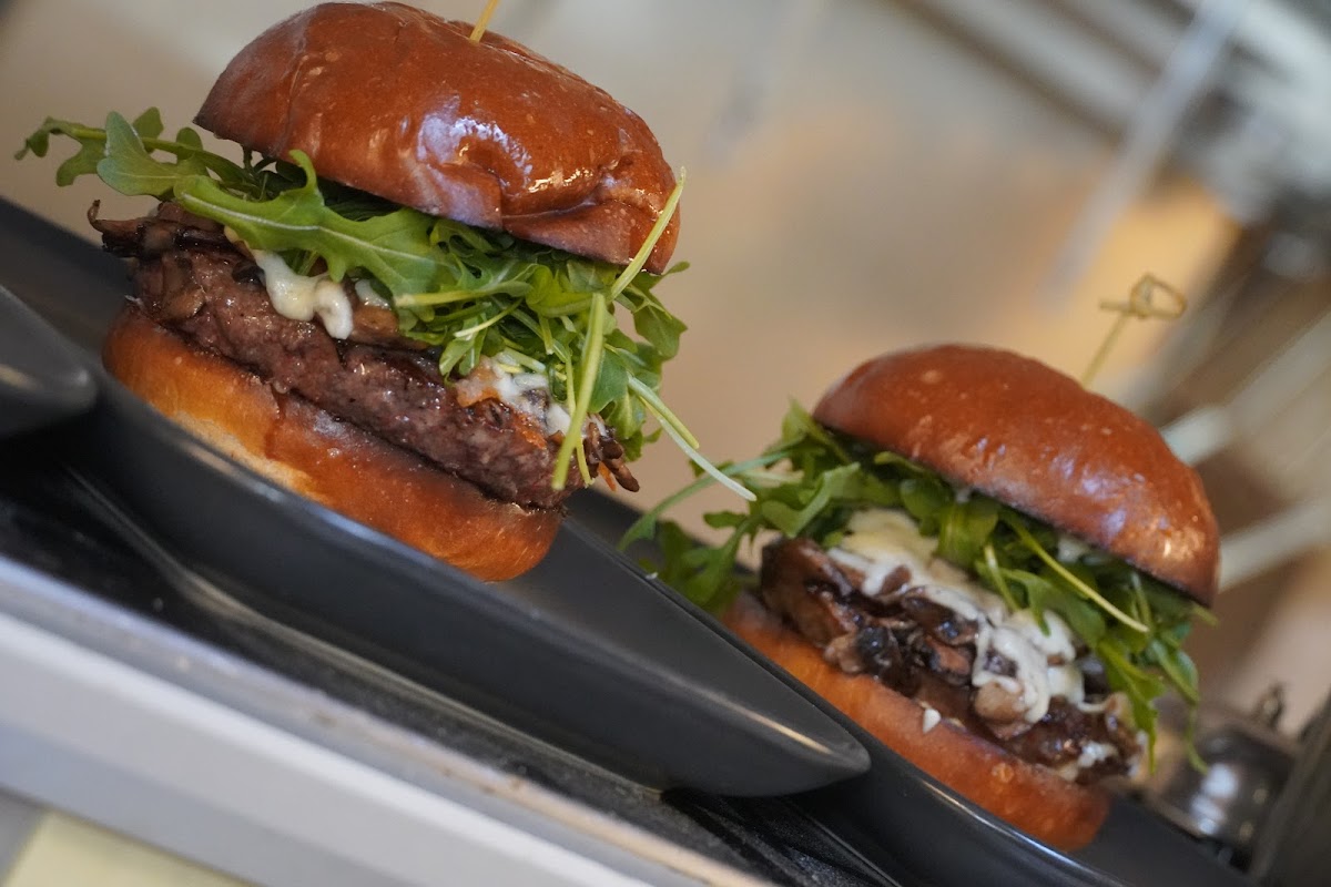 25 Degrees Huntington Beach - 3