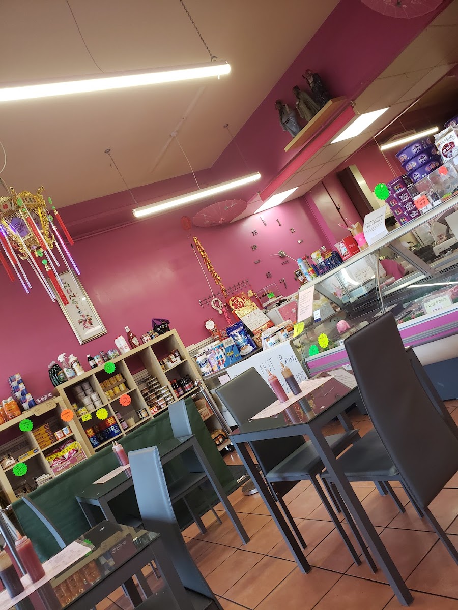 Pink Cafe - 5
