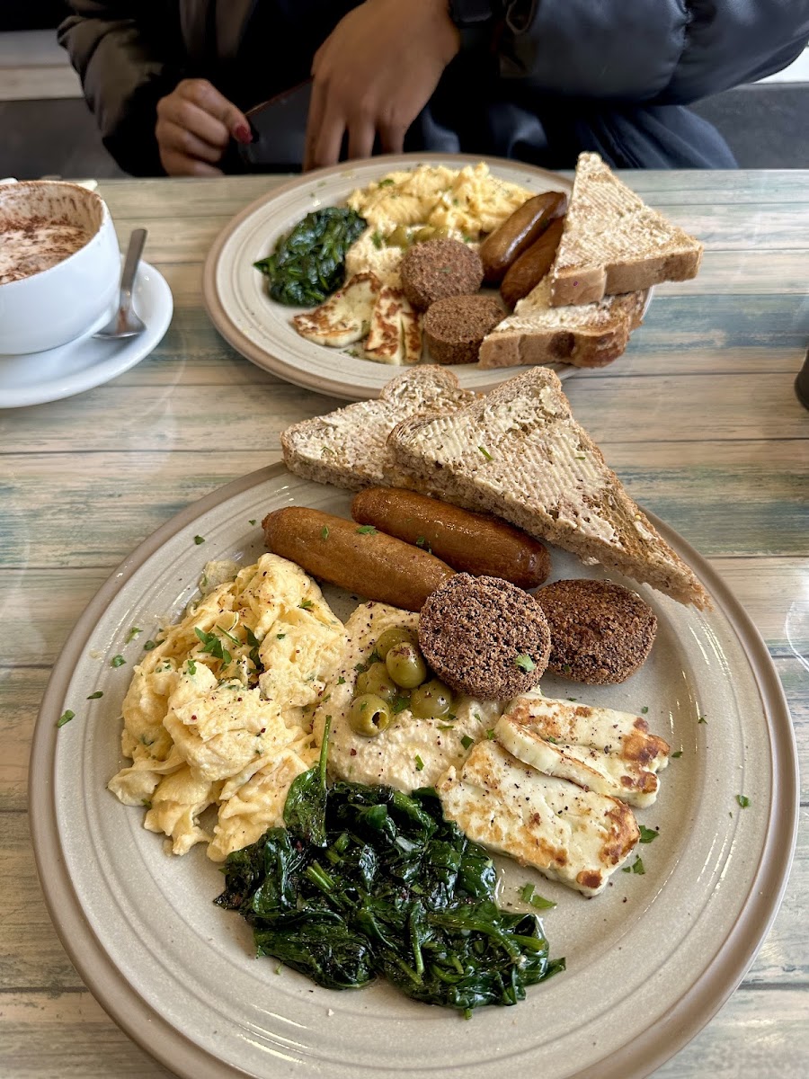 The Convivial cafe - 4