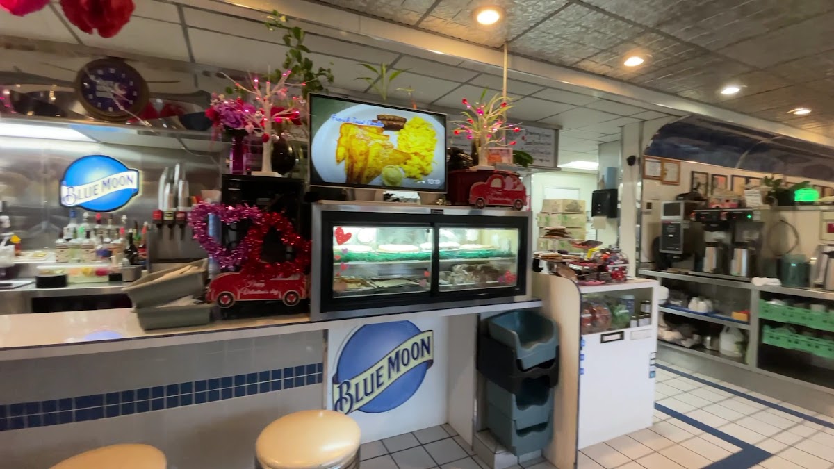 Blue Moon Diner - 2