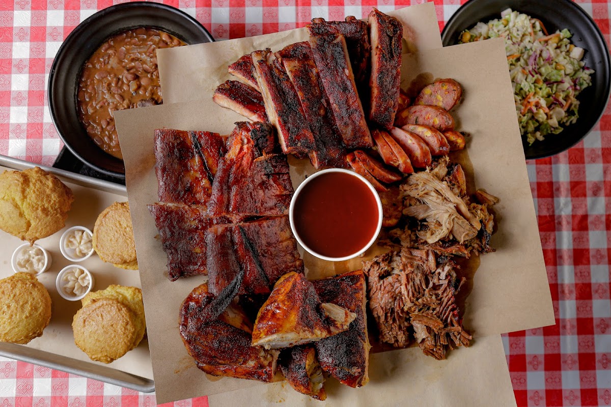 Armadillo Willy's BBQ - 2