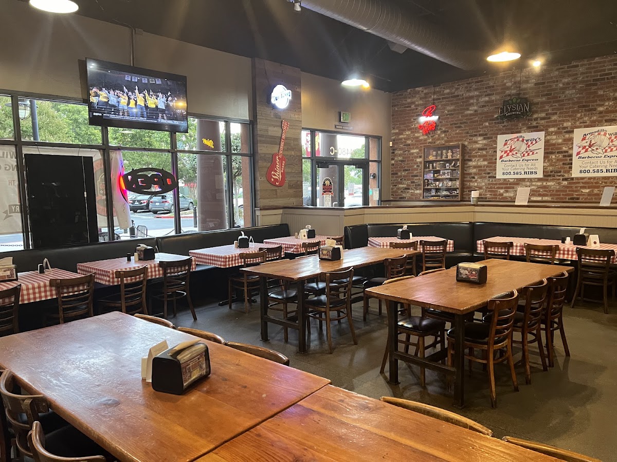 Armadillo Willy's BBQ - 6