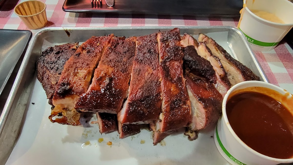 Armadillo Willy's BBQ - 9