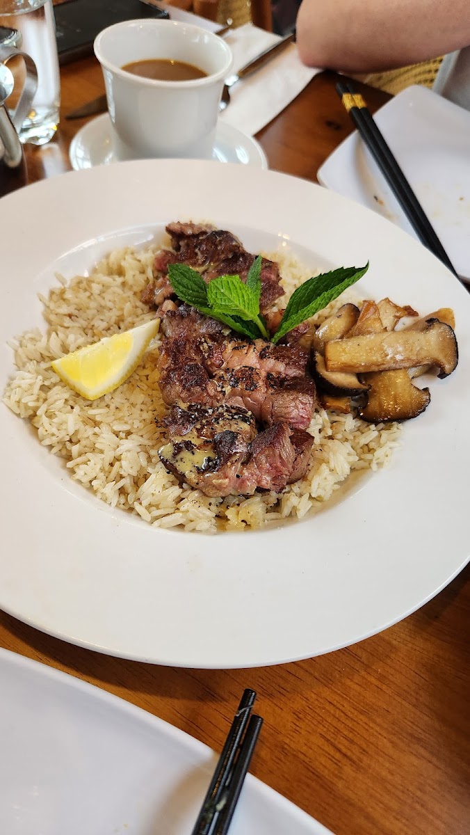 RENS Cafe & Bistro - 8