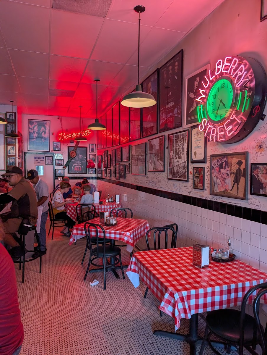 Mulberry Street Pizzeria - 4