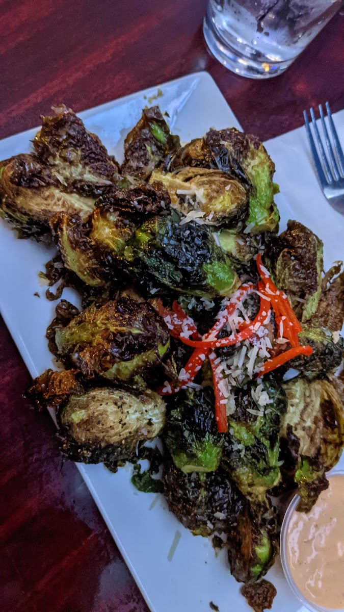 Suki's Bar & Grill - 4