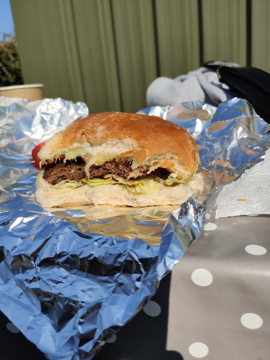 BUTTY BOX CAFE - 9