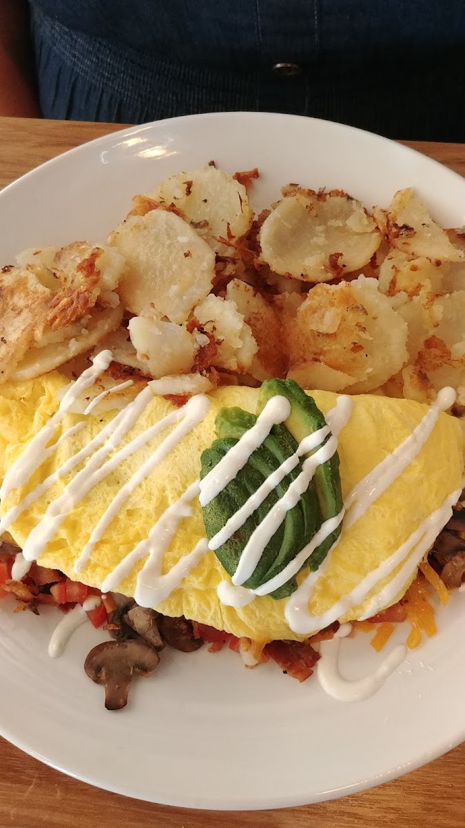 Broken Yolk Cafe - 9