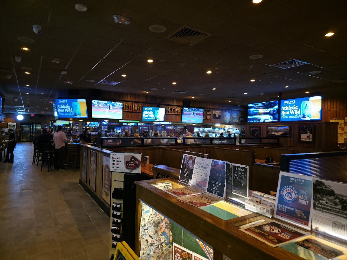 Miller's Ale House - 4