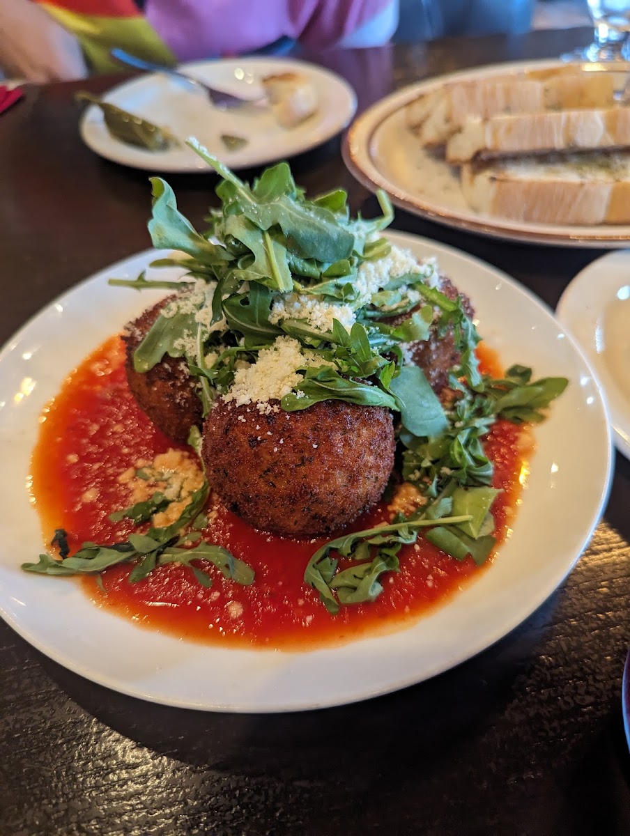 Toscana Italian Grill Mahogany - 6