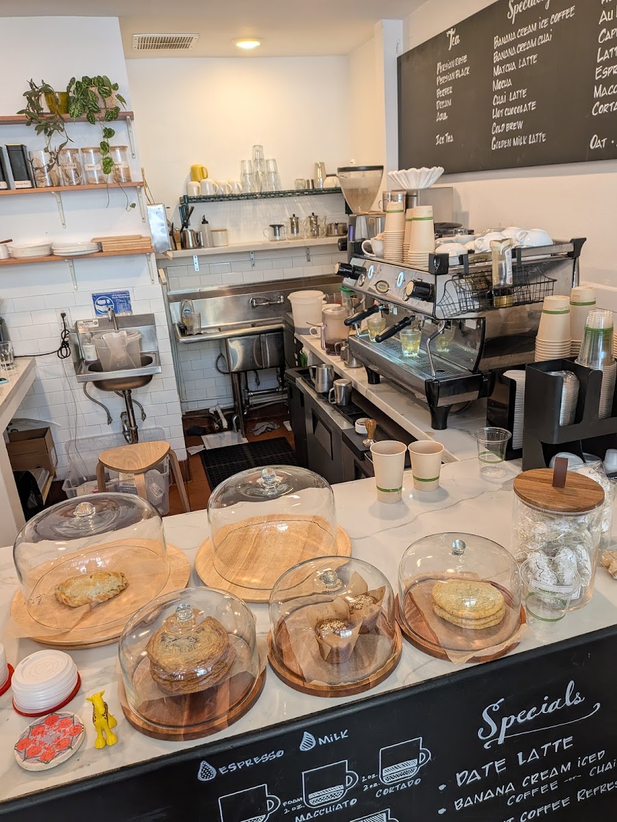 Bench Café • Pâtisserie - 4