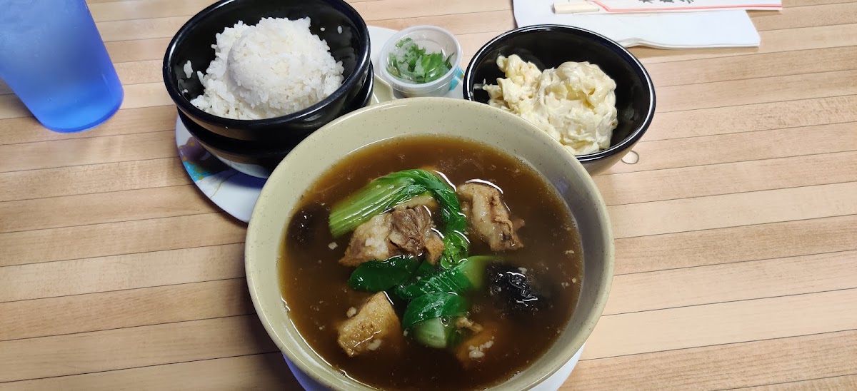 The Alley Restaurant at Aiea Bowl - 8