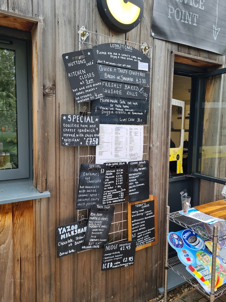 Huttons Cafe at Wickford Memorial Park - 1