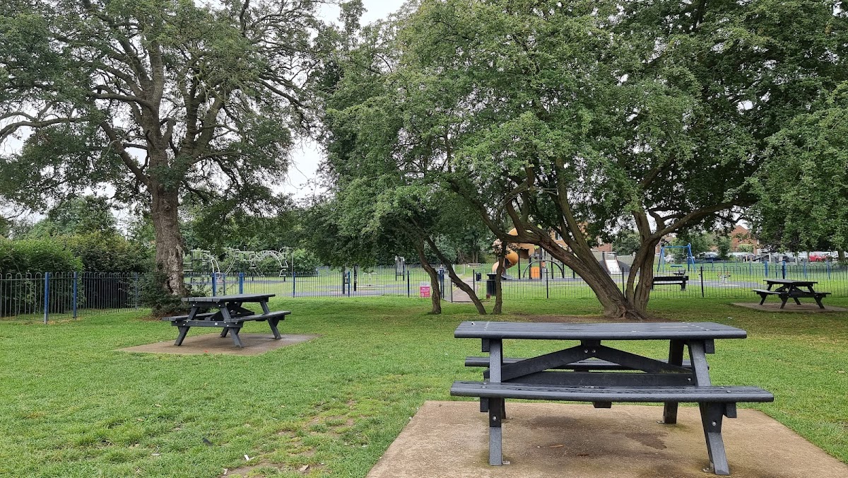 Huttons Cafe at Wickford Memorial Park - 7