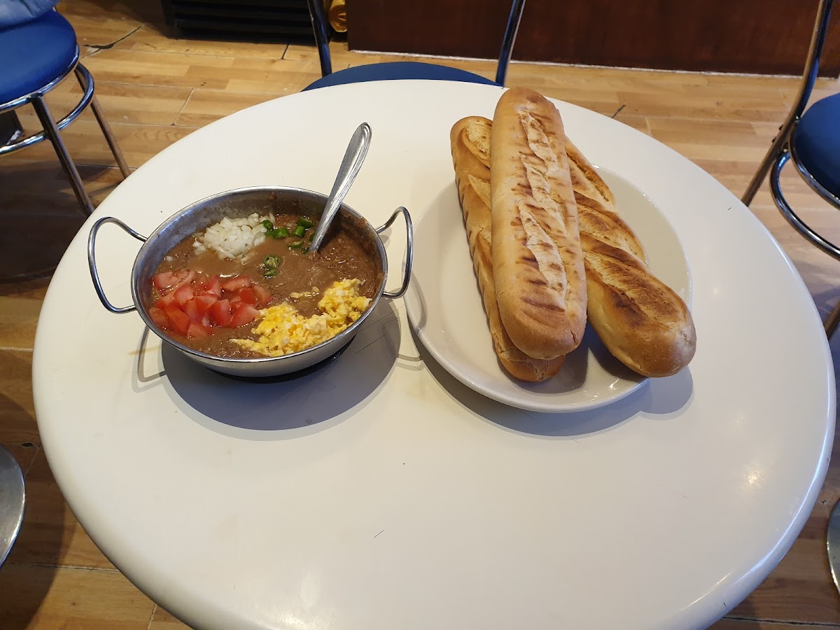 Milcana Ethiopian & Eritrean Cafe - 9